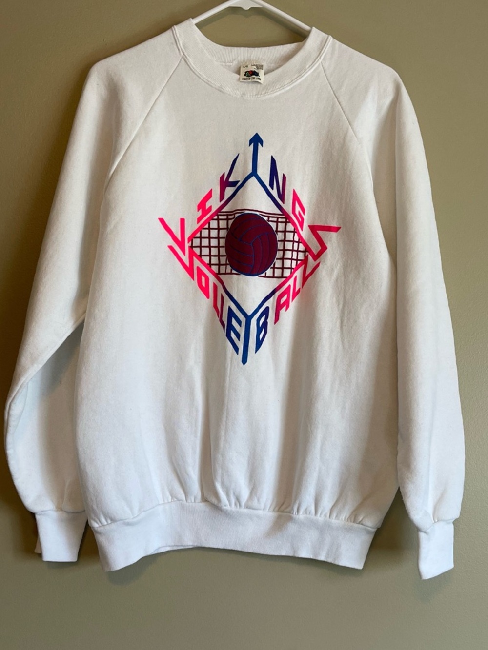 Vintage 80’s Single Stitch Viking Volleyball Graphic Raglan Crewneck